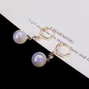 (BI) pearl earring